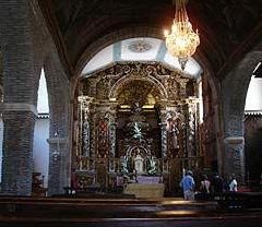 Interior de la iglesia. guiarte.com. Copyright