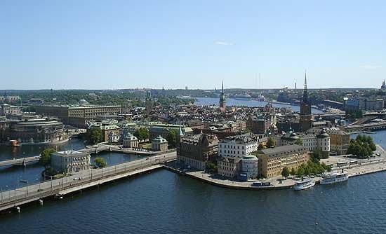 Vista panorámica de Estocolmo desde la torre del ayuntamiento