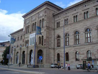 Fachada del Museo Nacional de...