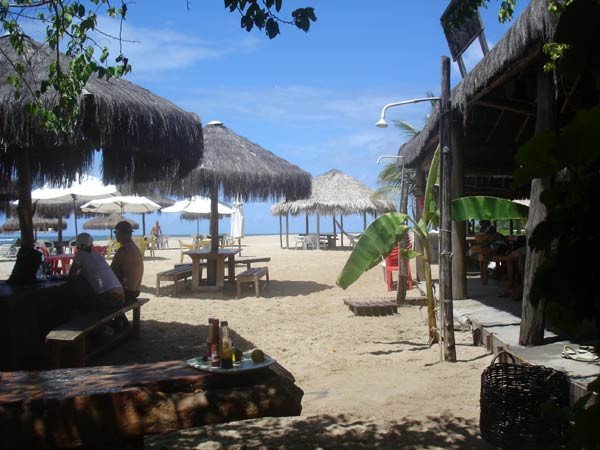 Un restaurante - chiringuito en la isla de Boipeba. Foto guiarte copyright.