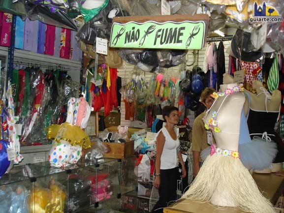 Una tienda de fantasías para carnaval, en Saara.