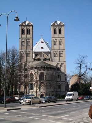 San Gereón es tal vez la iglesia románica más bella de Colonia. Guiarte.com. Copyright.
