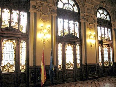Sala Europa, del Parlamento asturiano. Imagen de guiarte.com