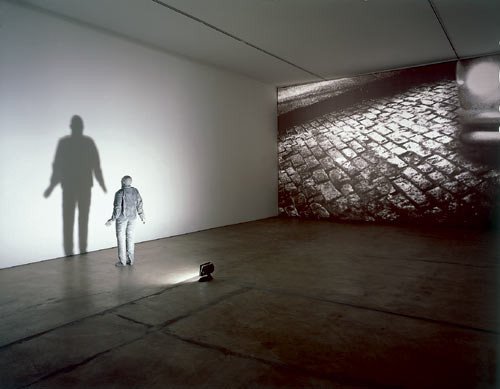 Towards the Shadow, 1998. Colección privada © Estate of Juan Muñoz