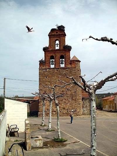 Espadaña de la iglesia de Quintanilla. Imagen de guiarte.com