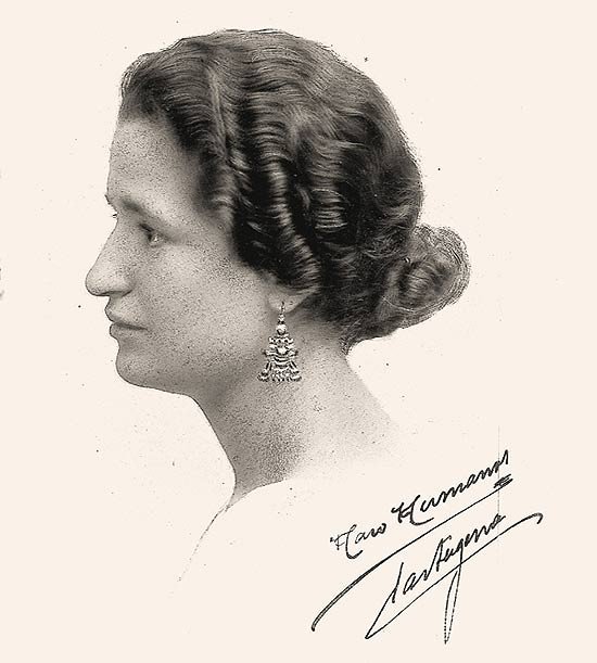 Carmen Conde, Cartagena 1924. Foto de Haro Hermanos.
