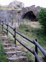 Santuario rupestre de la Virge...