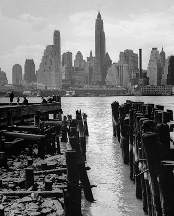 Lower Manhattan visto desde Brooklyn, Nueva York. Andreas Feininger