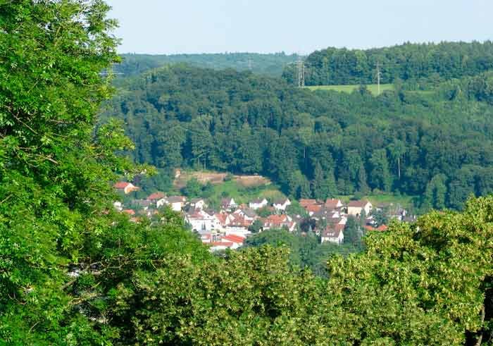 Desde el entorno del castillo de Rötteln se pueden ver hermosos rincones de la zona. Guiarte.com. Copyright