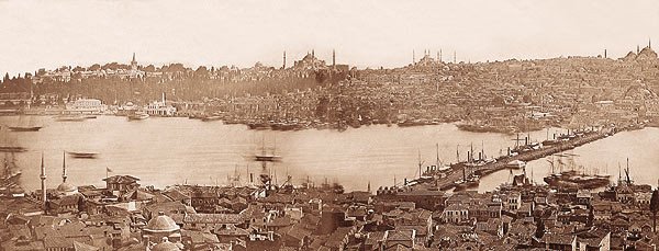 Vista del puerto de Estambul y Topkapi Sarayi desde la Torre Galata, 1854. James Robertson