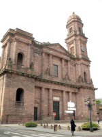 Exterior de la gran iglesia de...
