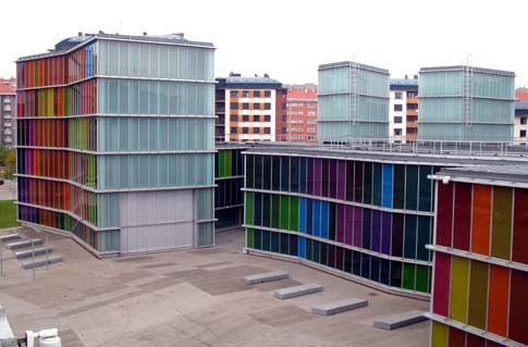 El edificio del MUSAC es una obra notable de la arquitectura moderna. guiarte.com