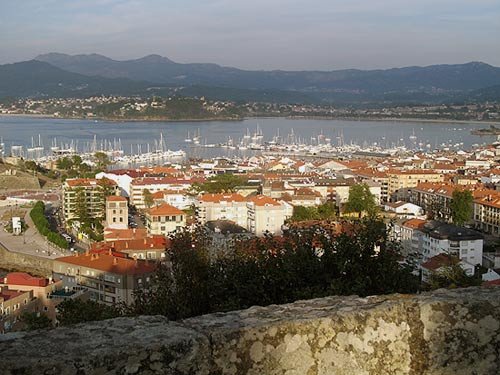 Vista de la ciudad de Bayona, desde el Monte Sansón. Imagen de guiarte.com. Copyright.