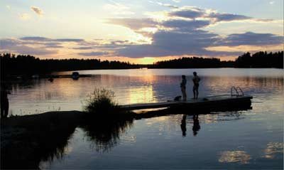 Finlandia tiene un bello territorio de lagos y bosques, propicio para el descanso. Turismo de Finlandia. guiarte.com