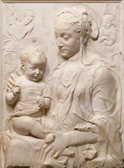 La Virgen con el Niño y dos ángeles. Antonio Rossellino