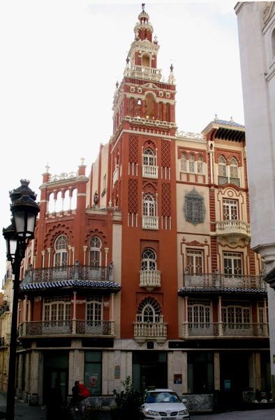 La popular Giralda de Badajoz. Guiarte.com, copyright.