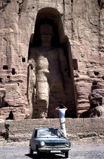 Buda grande (53m.) de Bamiyán en el año 1970. Imagen Andrine © UNESCO