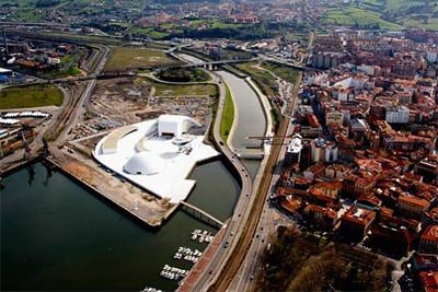 El Centro, en la Ría de Avilés