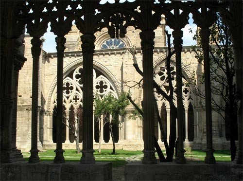 Claustro de la catedral Vieja. Guiarte Copyright