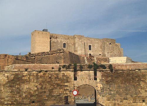 Restos del Castell de la Zuda. Guiarte Copyright