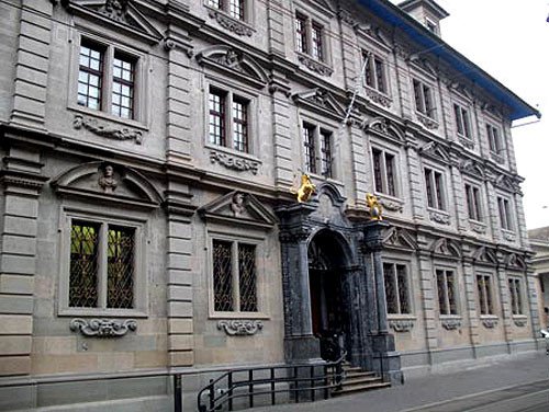 Imagen de la sede municipal de Zurich. Guiarte.com