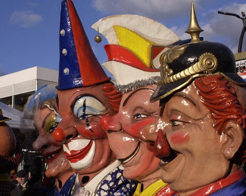 Personajes en los desfiles del carnaval de Maguncia. Imagen de Eichberger, Eric. Turismo alemán.