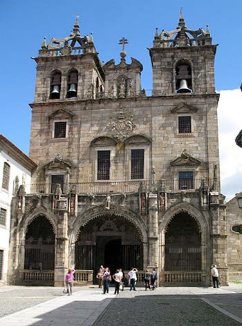 Portada de la catedral de Braga. Foto Guiarte Copyright