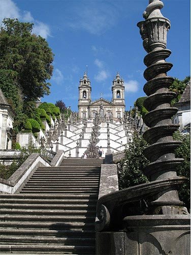 El templo del Bom Jesus, visto desde el arranque de las escaleras. Foto Guiarte Copyright
