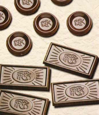 Chocolatinas, con los moldes de Nestlé de hace casi un siglo, en el Museo del Chocolate de Astorga