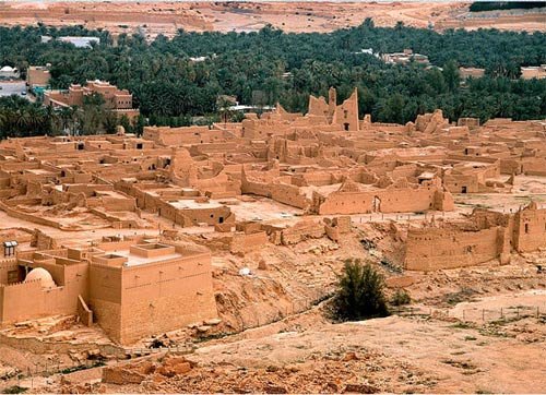 Distrito de At Turaif a Ad Dir`iyah, también incluido recientemente en la lista mundial. UNESCO