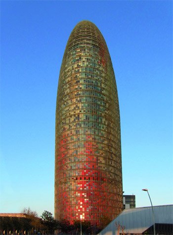 Torre AGBAR (1999-2005), Barcelona. Arquitecto: Jean Nouvel. Colección CLF, París. Foto: Mathieu Forestier, París