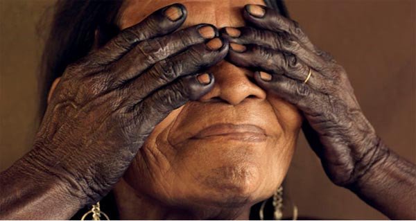 Pinturas y retratos de los indígenas colombianos, del fotógrafo Piers Calvert, en Bogotá.